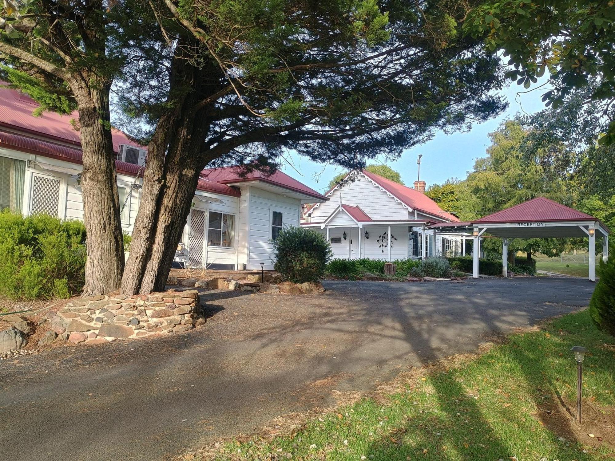 Moore Park Inn Армидейл Экстерьер фото